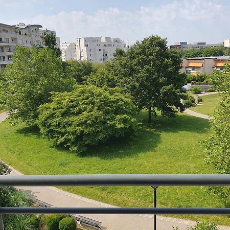 Appartement Residentiel Au Vert Et Au Frais Montigny-le-Bretonneux Buitenkant foto
